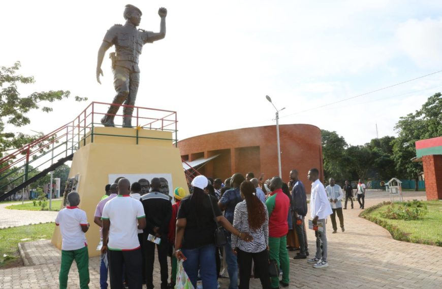 Tourisme interne : les agents de la Primature découvrent l’histoire et la faune burkinabè
