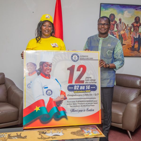 Guinness record en marathon culinaire : le Ministre OUEDRAOGO encourage la candidate du Burkina Faso