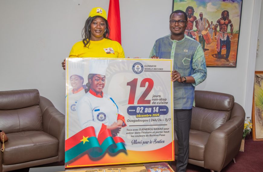 Guinness record en marathon culinaire : le Ministre OUEDRAOGO encourage la candidate du Burkina Faso